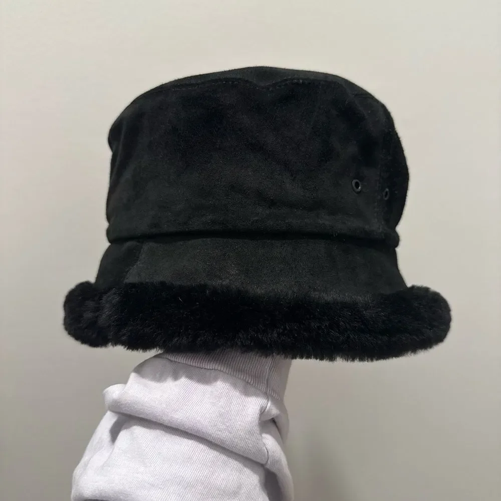 Eric Javits Black Faux Fur Bucket Hat - Picture 2 of 6
